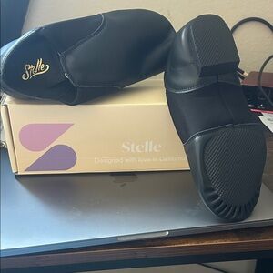 Stelle Kid’s Black Jazz Shoes - Slip-On Dance black leather 1.5 mL